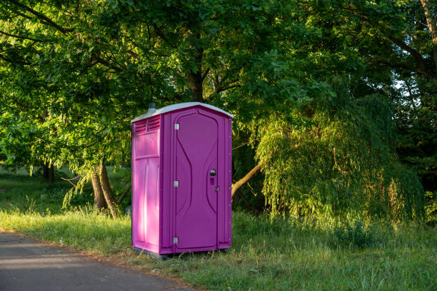 Best Portable restroom trailer rental  in Jefferson City, MO